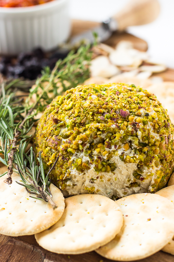 cheese-pistachio-ball